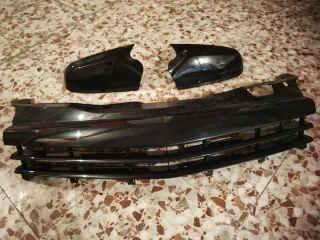 Parrilla y embellecedores coche Opel Astra h