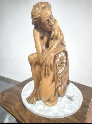 Reloj Kstillejo Madera Tallada
