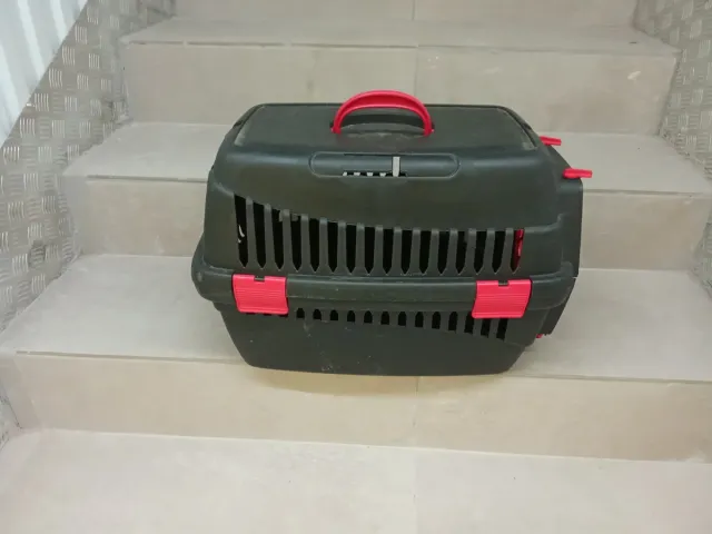 Transportín Perro/Gato Negro y Rojo