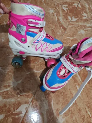 Patines rosas y azules para niña