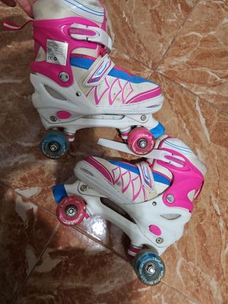 Patines rosas y azules para niña
