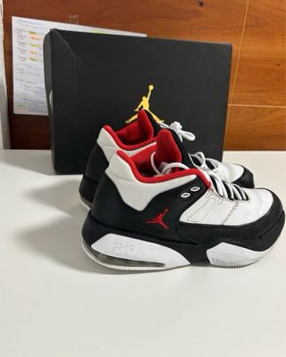 Jordan Max Aura 3 Negro Blanco Rojo