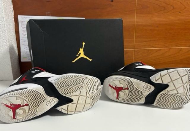 Jordan Max Aura 3 Negro Blanco Rojo