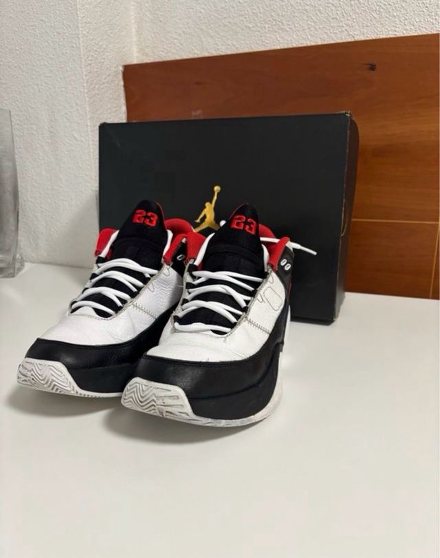 Jordan Max Aura 3 Negro Blanco Rojo
