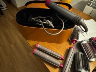 Secador Dyson con Estuche y Accesorios