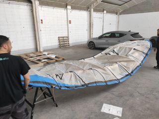 Cometa North Kitesurf 14m a reparar + funda