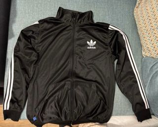 Chaqueta deportiva Adidas negra