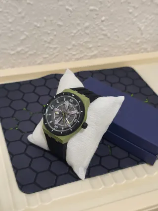 Reloj Hombre Negro y Verde