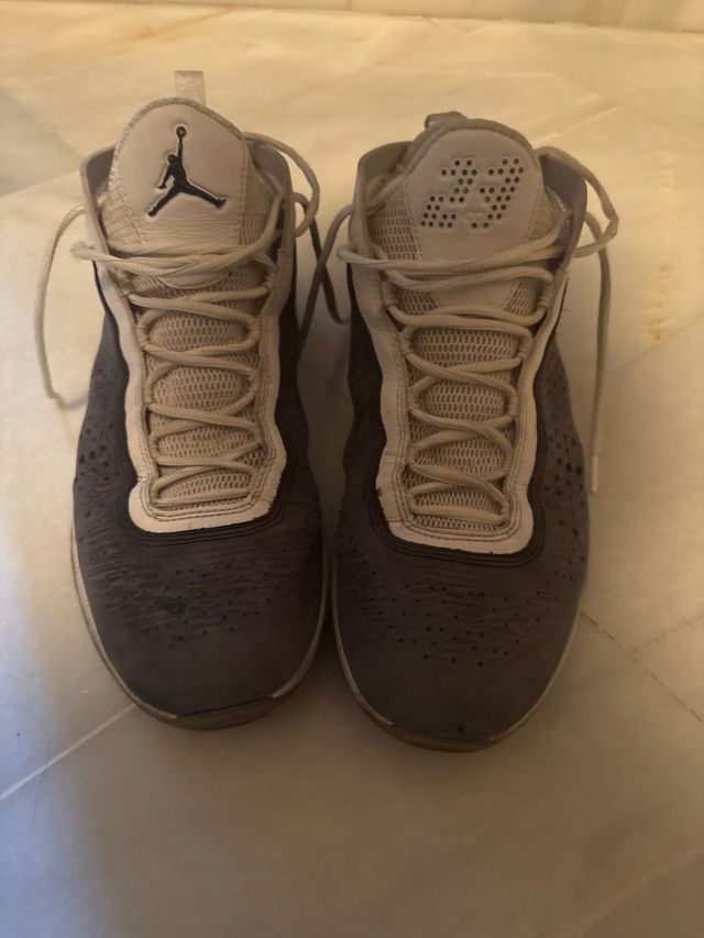 Zapatillas Jordan Hombre Gris/Blanco