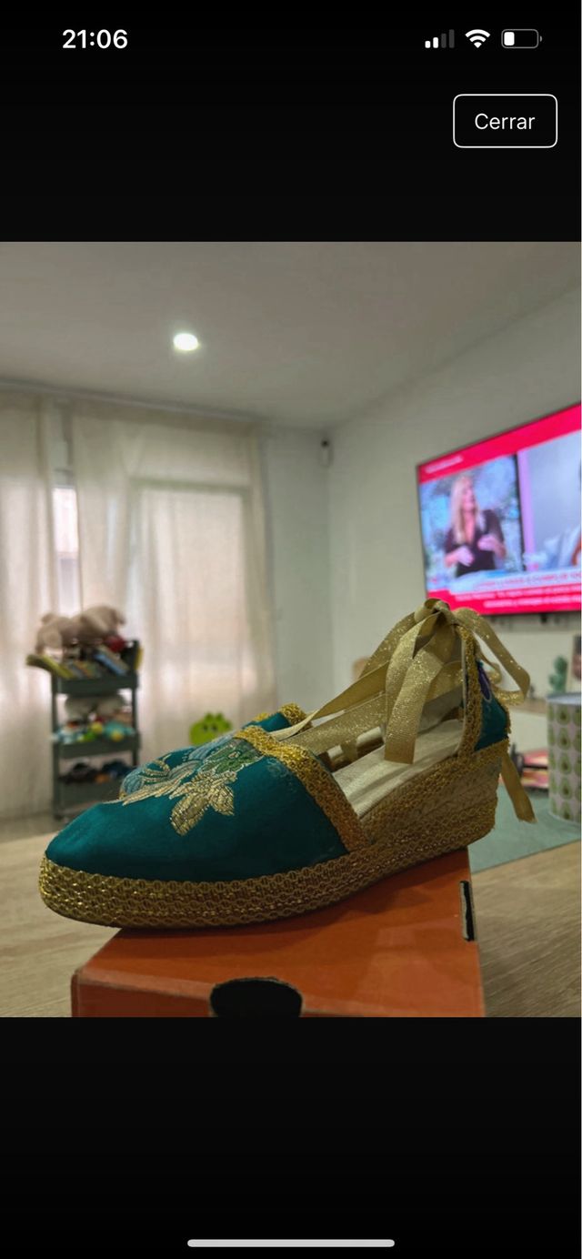 Calzado Fallera Azul turquesa y Dorado
