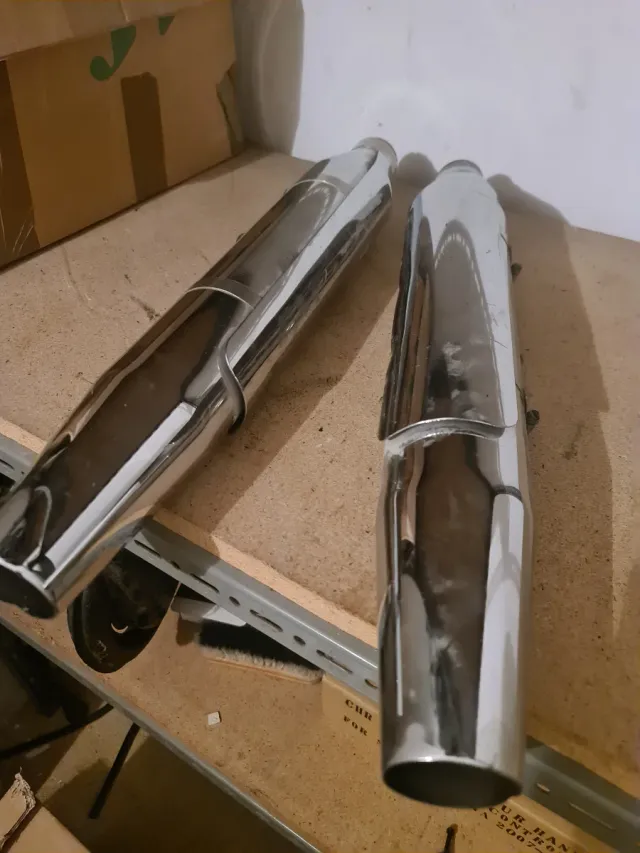 Colas Escape Harley Davidson Softail.