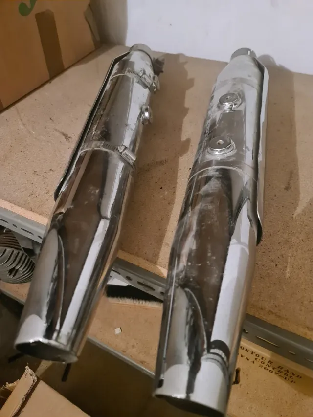 Colas Escape Harley Davidson Softail.