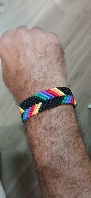 Pulsera Macramé Arcoíris LGTB