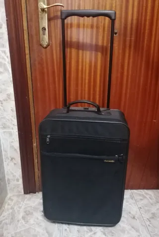 Maleta de mano de viaje