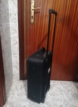 Maleta de mano de viaje