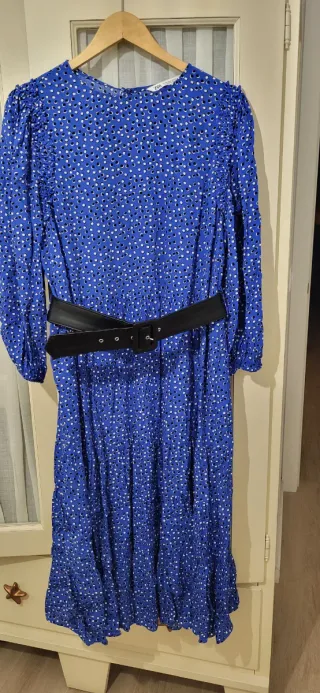 Vestido azul con estampado