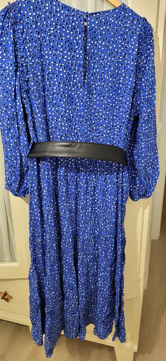 Vestido azul con estampado