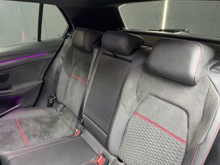 Volkswagen Golf GTI CLUBSPORT 300