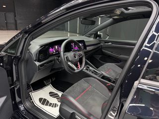 Volkswagen Golf GTI CLUBSPORT 300