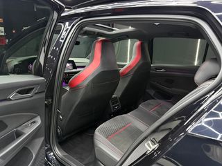 Volkswagen Golf GTI CLUBSPORT 300