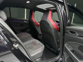 Volkswagen Golf GTI CLUBSPORT 300