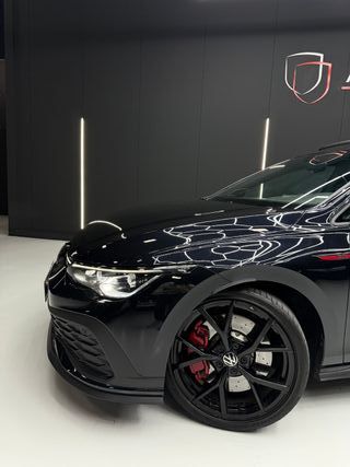 Volkswagen Golf GTI CLUBSPORT 300