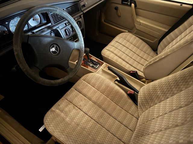 Mercedes-Benz Clase E 1993