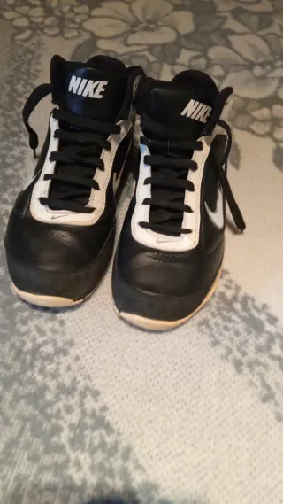 Zapatillas Nike Negras y Blancas