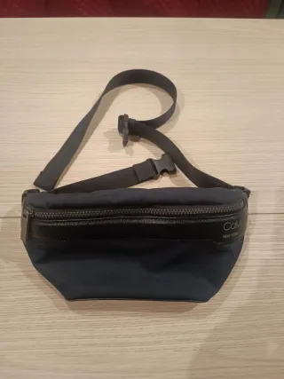 Riñonera Calvin Klein Azul y Negra