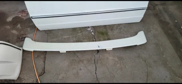 Piezas Ford Escort Blanca