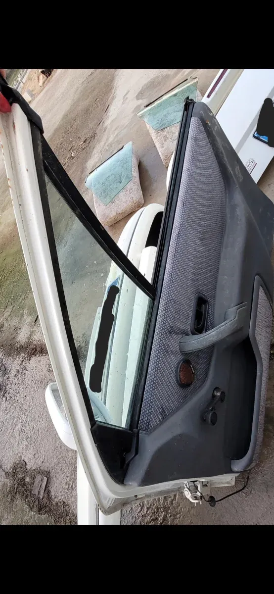 Piezas Ford Escort Blanca