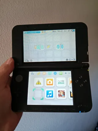 Nintendo 3DS XL Roja+cargador+lapiz