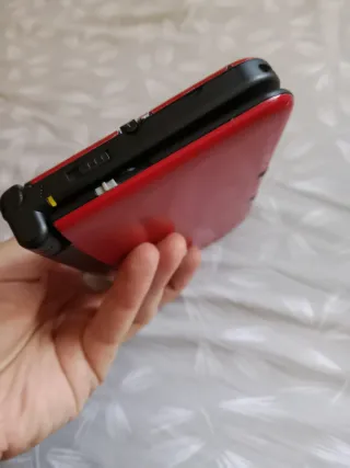 Nintendo 3DS XL Roja+cargador+lapiz