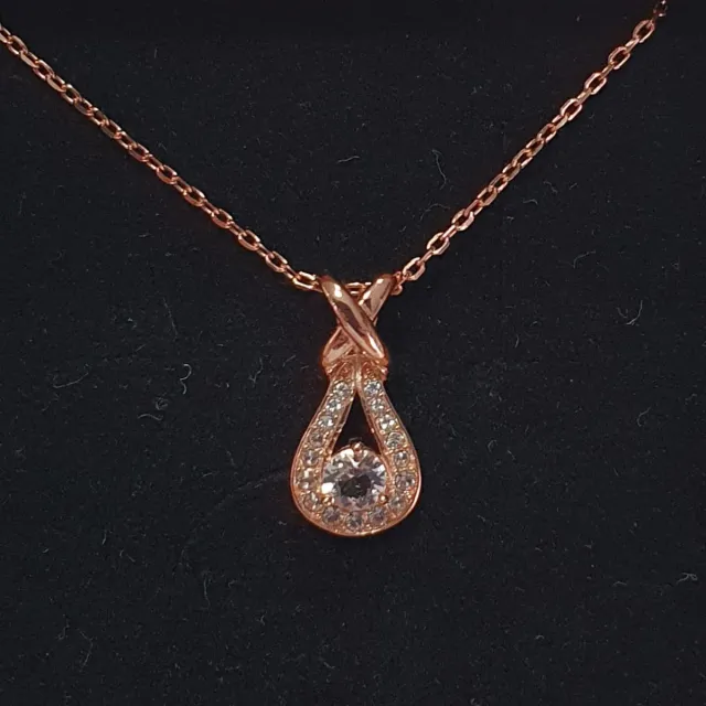 Colgante ORO ROSA Y SWAROVSKIS