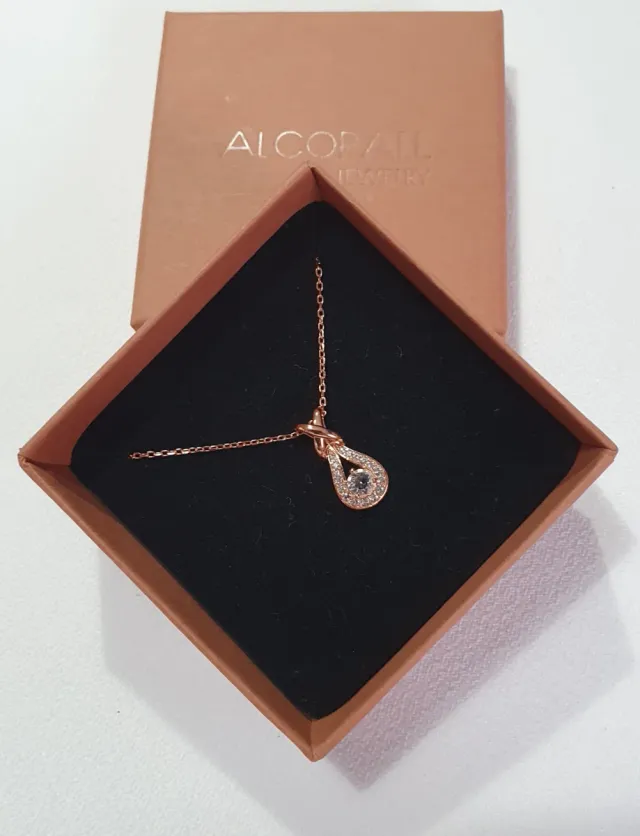 Colgante ORO ROSA Y SWAROVSKIS