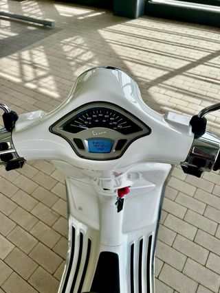 Vespa Primavera 50cc 2020 Blanca