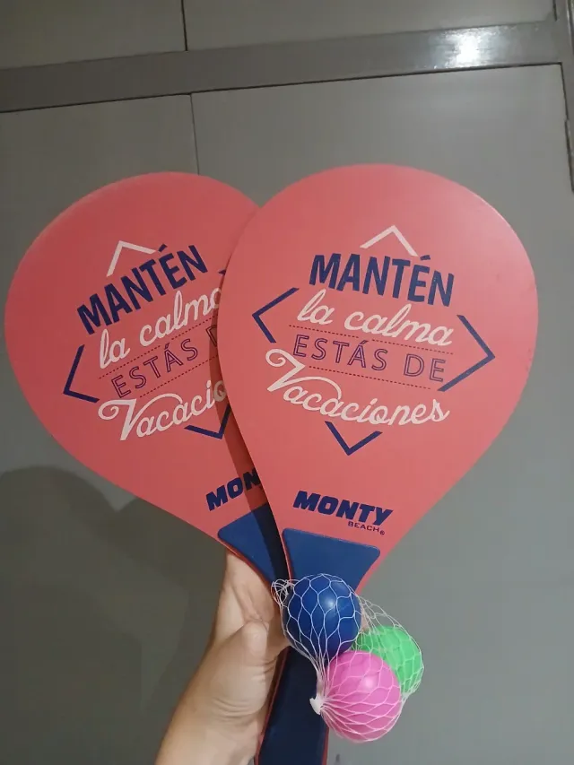 Palas de playa Monty con pelotas