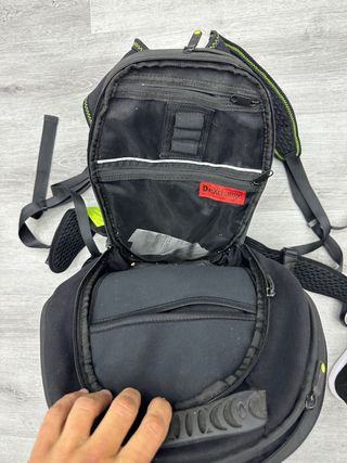 Mochila Dainese Negra y Amarilla