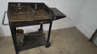 Barbacoa de carbón metálica
