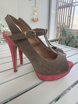 Tacones Peep-toe Ante Rosa y Camel