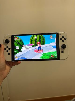 Nintendo Switch OLED bianco + accessori