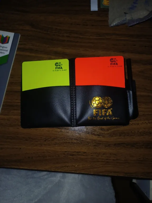 Tarjeta Roja y Negra FIFA Árbitro Fútbol