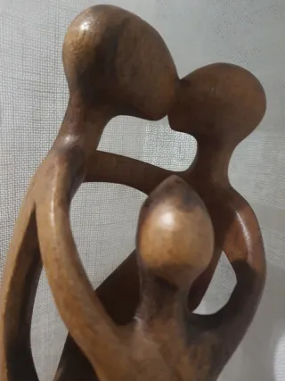 Statuetta legno famiglia astratta