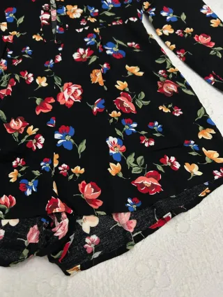 Mono corto floral negro