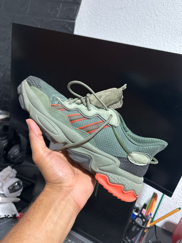 Zapatillas Adidas Verdes y Naranjas