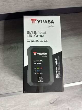 Cargador Baterías Yuasa 6/12V 1.5A Moto