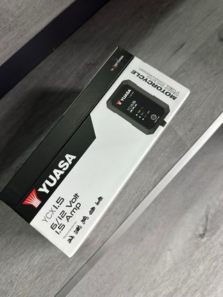 Cargador Baterías Yuasa 6/12V 1.5A Moto