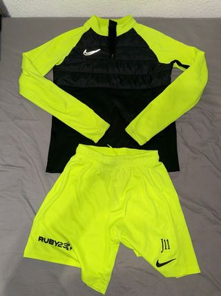 Conjunto Deportivo Nike Negro y Amarillo