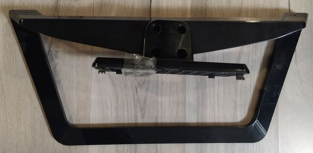 LG 47LM660S-ZA Supporto da tavolo nero