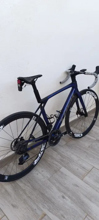 Trek Madone SL Gen 8 Sram AXS+sillín Prólogo regal